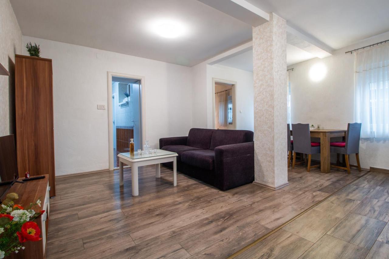 Apartments & Rooms Toni Gasthof Split